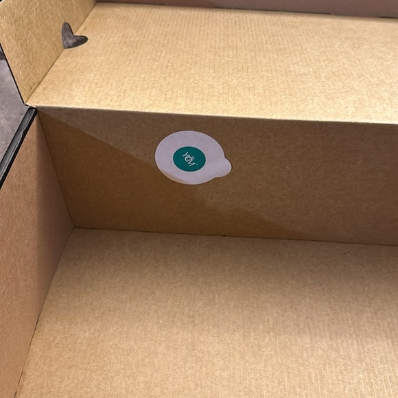 AIR JORDAN 11 RETRO LOW - Picture 8 of 9